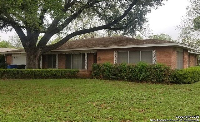 1st image of 2722 Anna Mae Dr