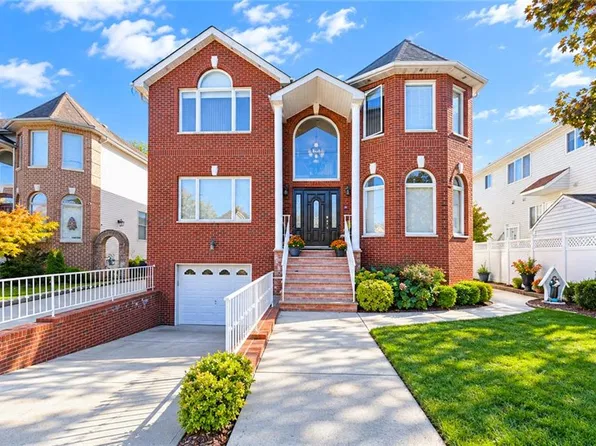 214 Mason Blvd, Staten Island, NY 10309