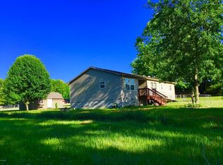 1098 Crystal Rd, West Frankfort, IL 62896