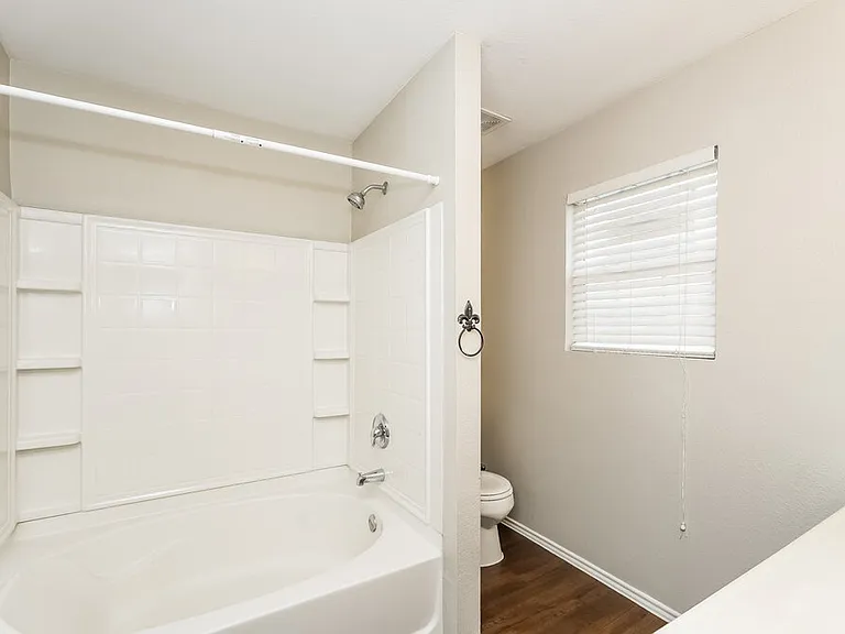 205 Crescent Ridge Dr — Photo 12