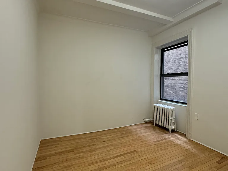 515 W 113th St #2G — Photo 5