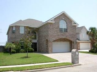 15 Campeche Estates Dr, Galveston, TX 77554