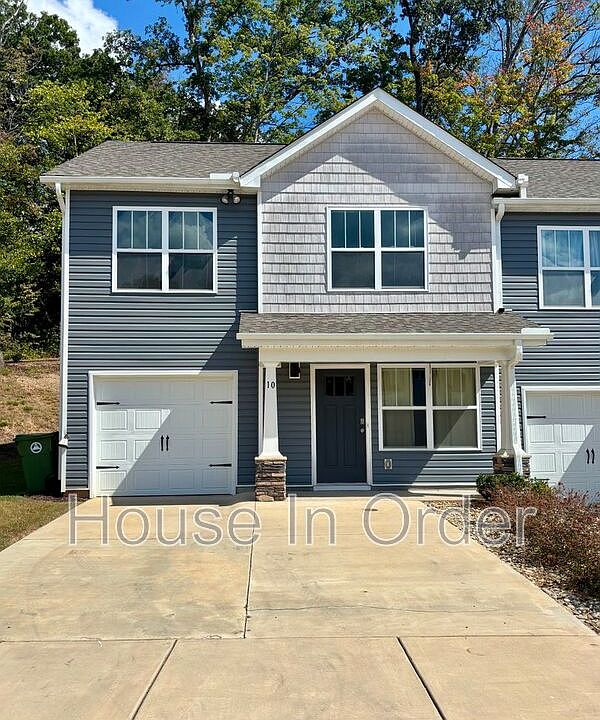 1st image of 10 Malcolm Ct