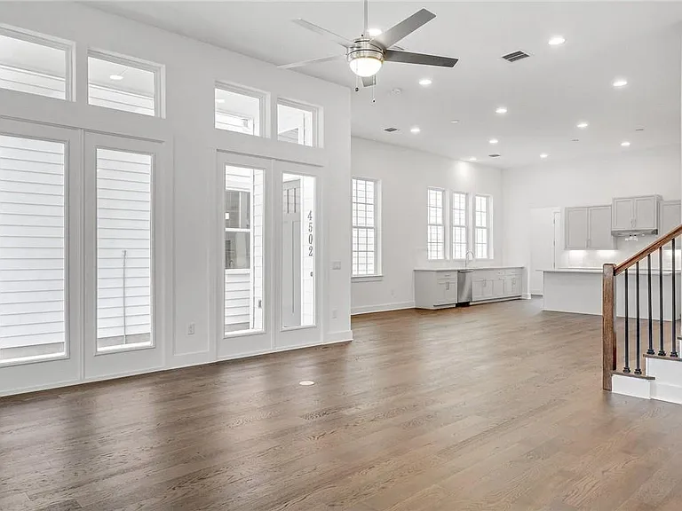4502 Grassland Dr — Photo 4