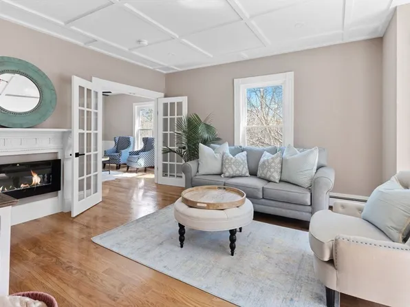 925 Washington St, Abington, MA 02351