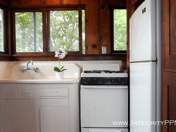 4th image of 4549 Kensington Dr