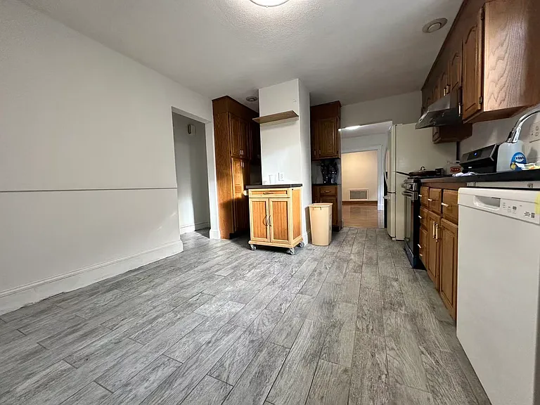 95 Hillsdale Rd #1A — Photo 3