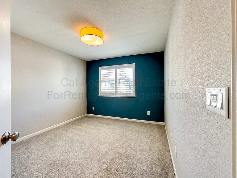 3331 Rosenblatt St — Photo 16