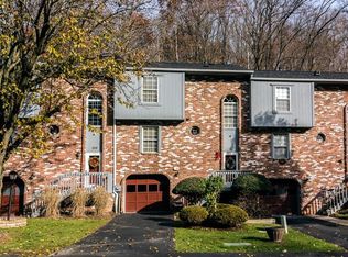 186 Old English Rd, Pittsburgh, PA 15237