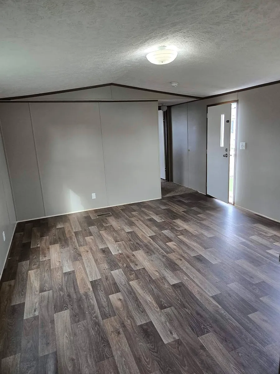 Building Photo - 44 Butternut Dr #44