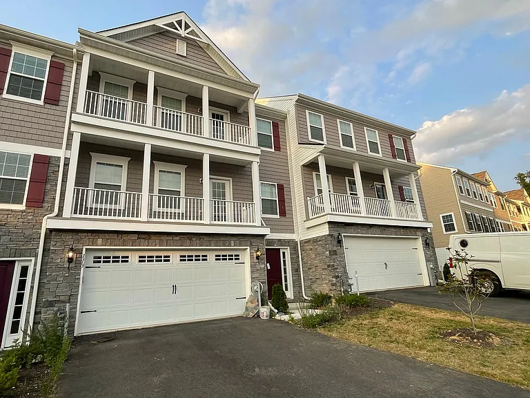 113 Trails Way — Photo 1