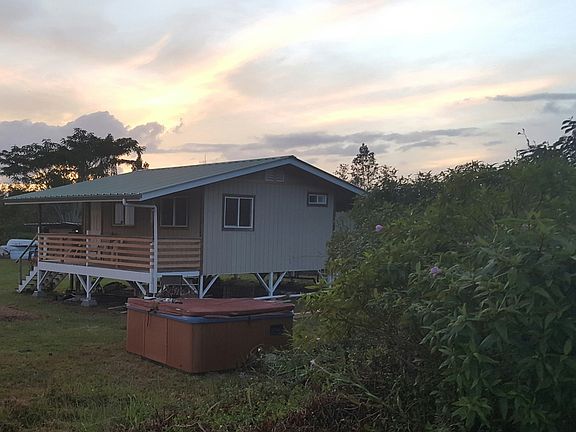 Brand new railings on deck. 