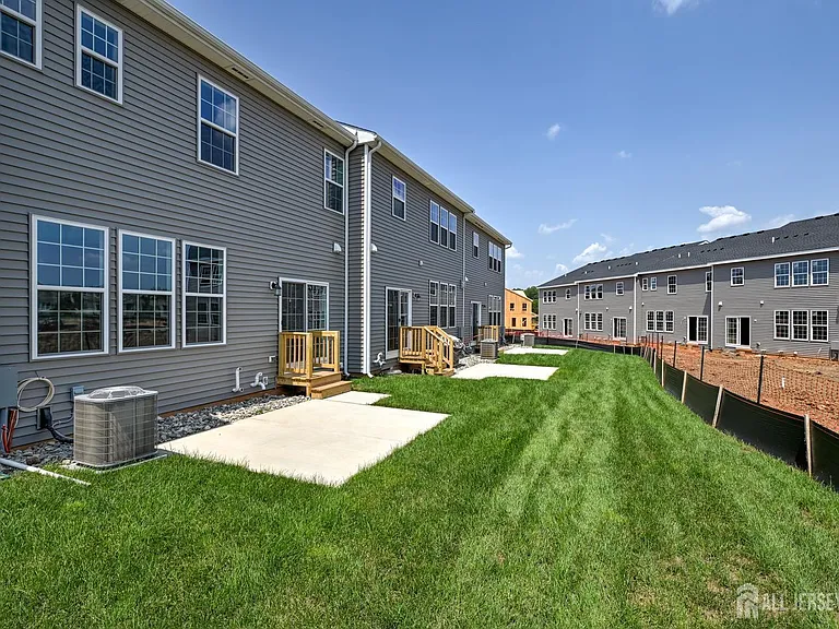 13 Griffin Ln — Photo 47