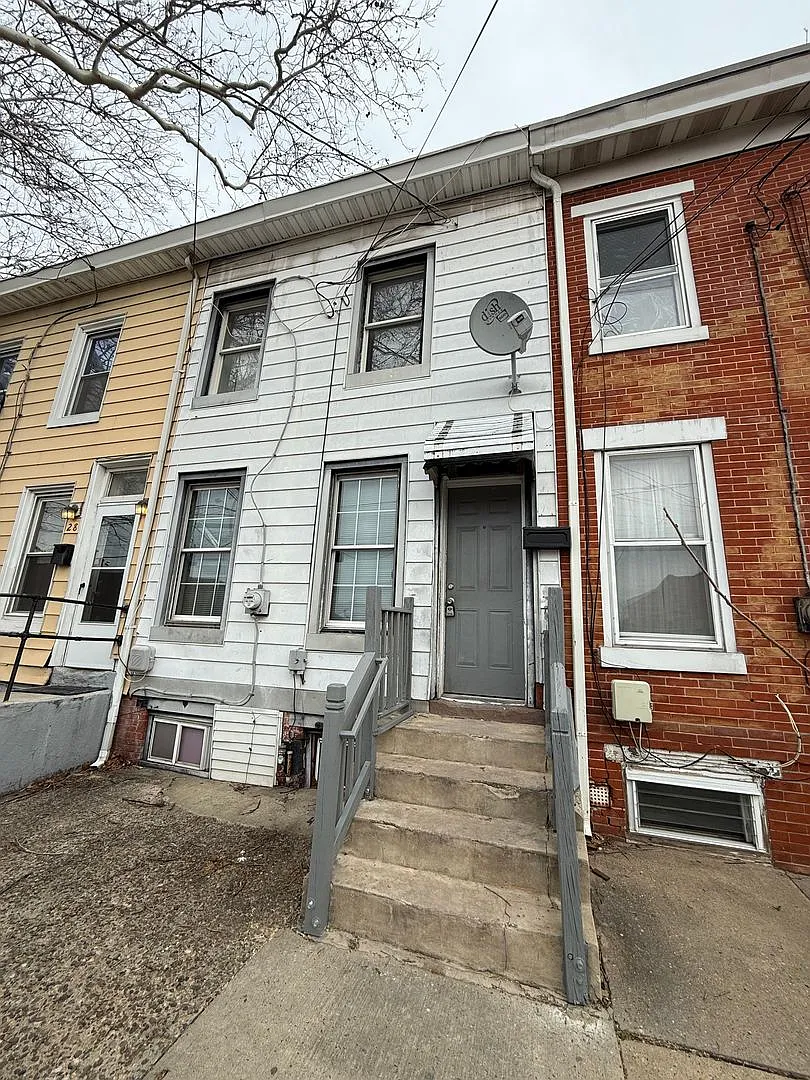 30 Perrine Ave photo 1