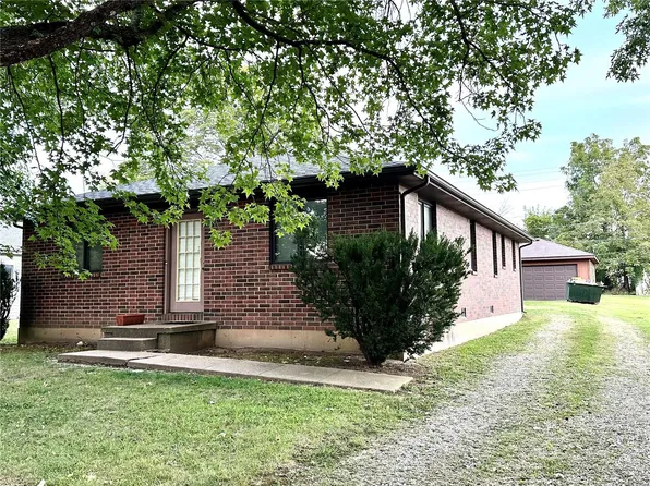 412 E Eldon St, Saint James, MO 65559
