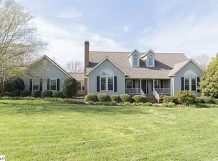 4 Silver Ridge Ct, Greer, SC 29651