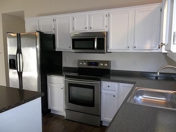 3rd image of 3342 Westmoreland Dr