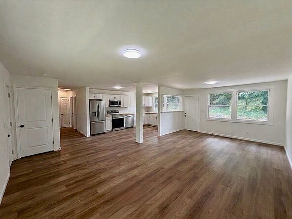 4th image of 4412 Plymouth Rd #A