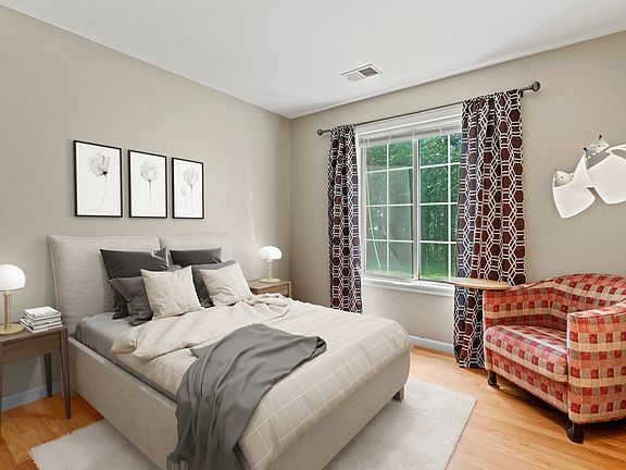 5th image of 1333 E Evergreen Dr Unit 7