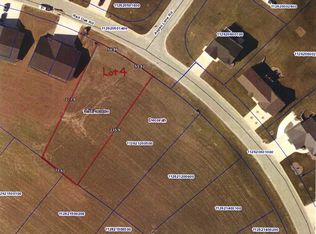 2408 Red Oak Rd, Decorah, IA 52101