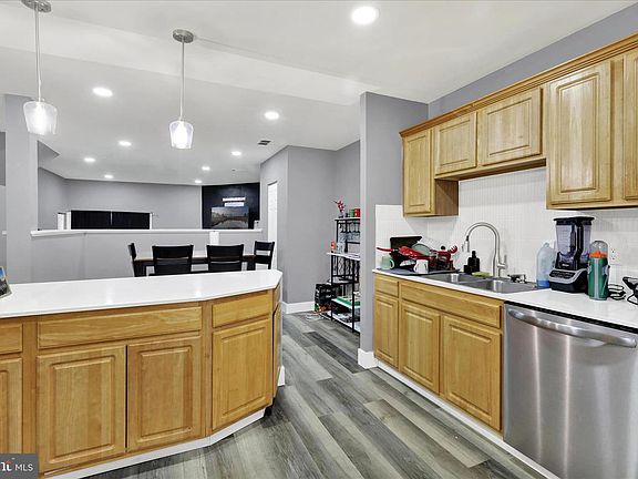 4th image of 1336 Fox Run