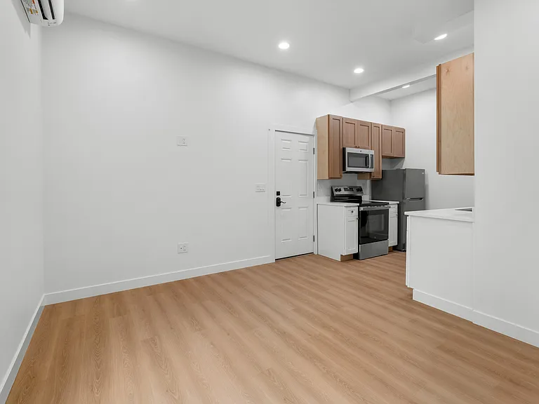 1007 Adams St SE #103 — Photo 2