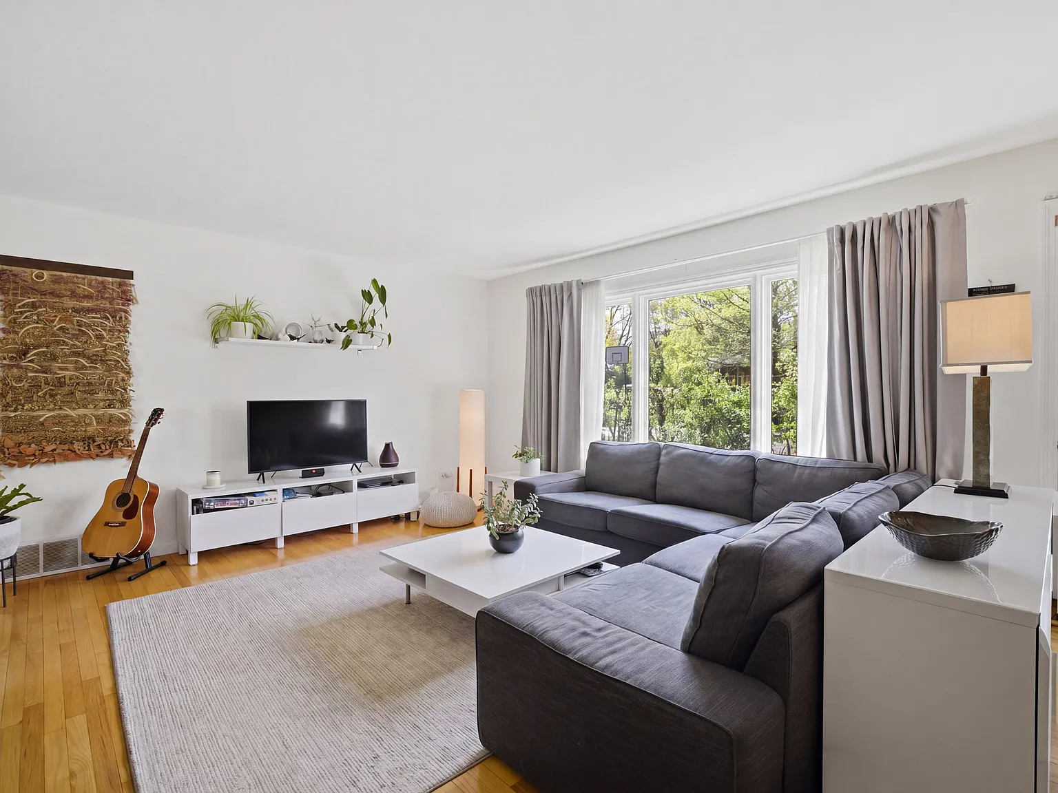 3 bed, 1540 sqft, $3,995 — Photo 3