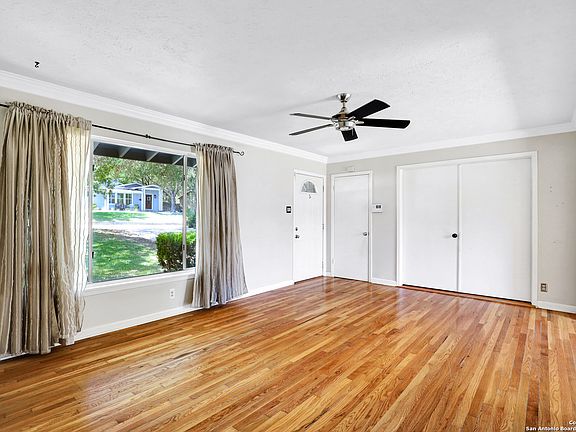 4th image of 335 Burnside Dr