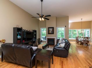 154 Ashdown Rd, Ballston Lake, NY 12019