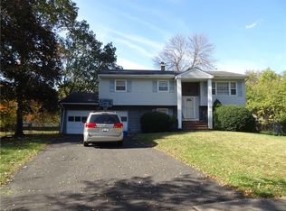 87 Anita Dr, Piscataway, NJ