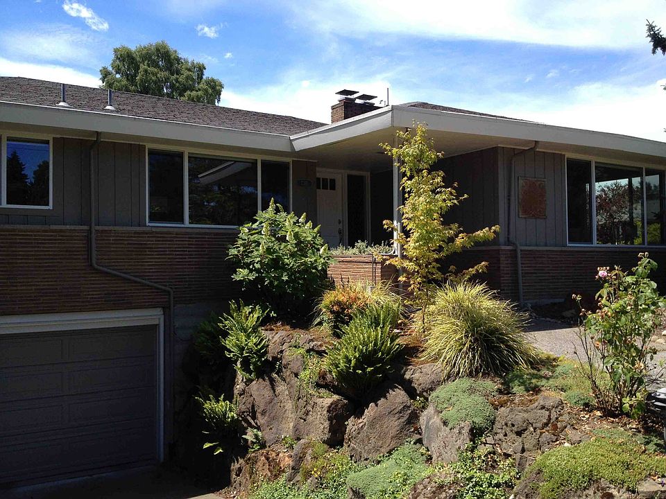 2nd image of 7315 44th Ave NE