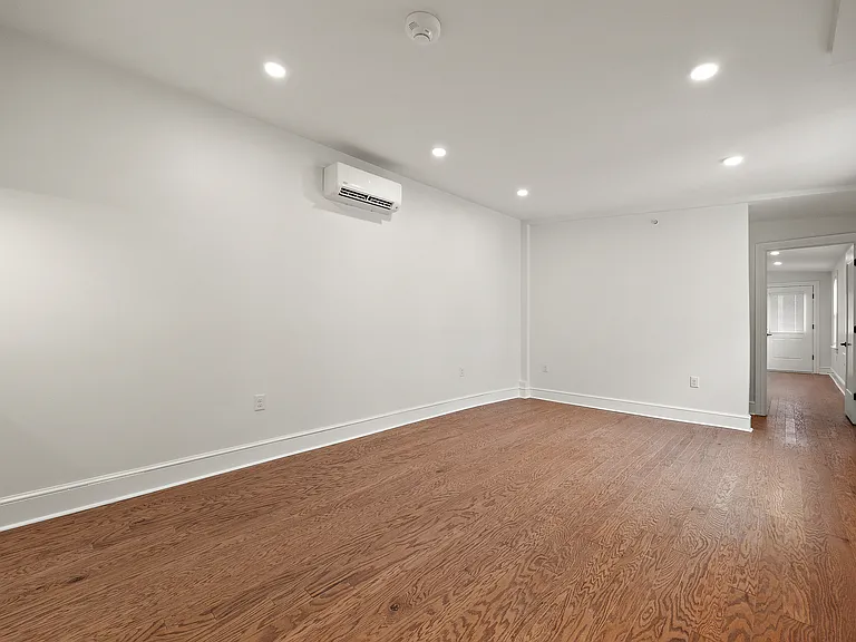 839 N Tatnall St #302 — Photo 3