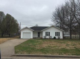 409 Hill St, Willard, MO 65781