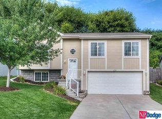 6712 N 149th Ave, Omaha, NE 68116