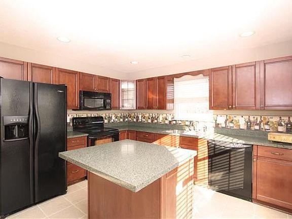 3rd image of 117 Loosahatchie Dr