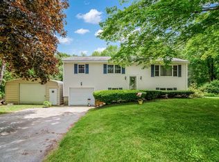 160 James St, Pomfret Center, CT 06259