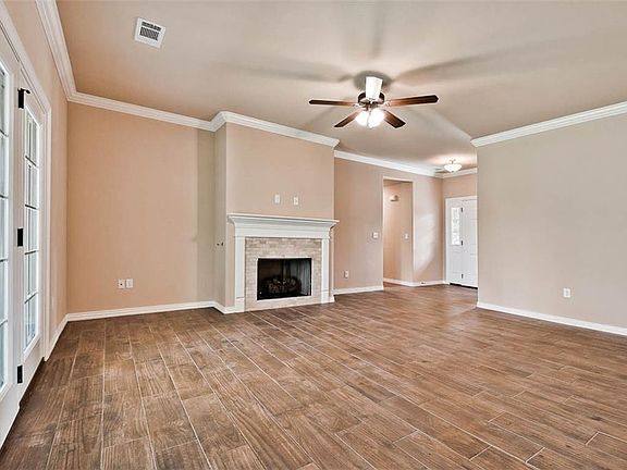 4th image of 2313 W Margaret St