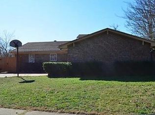 8970 Shorelark Dr, Dallas, TX 75217