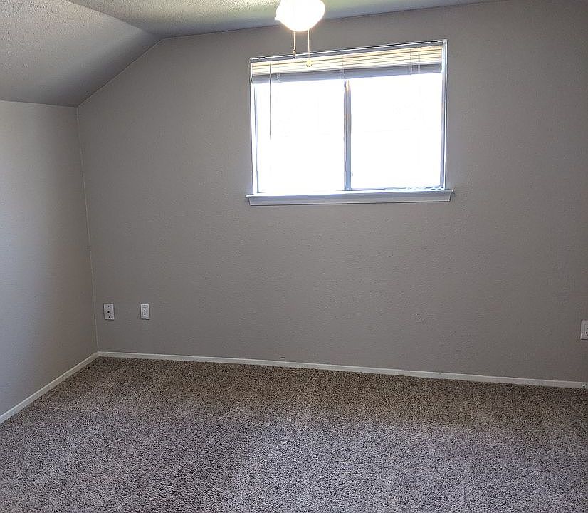 2nd image of 10201 W Rutland Vlg