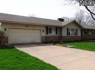 370 Goodhue Dr, Akron, OH 44313