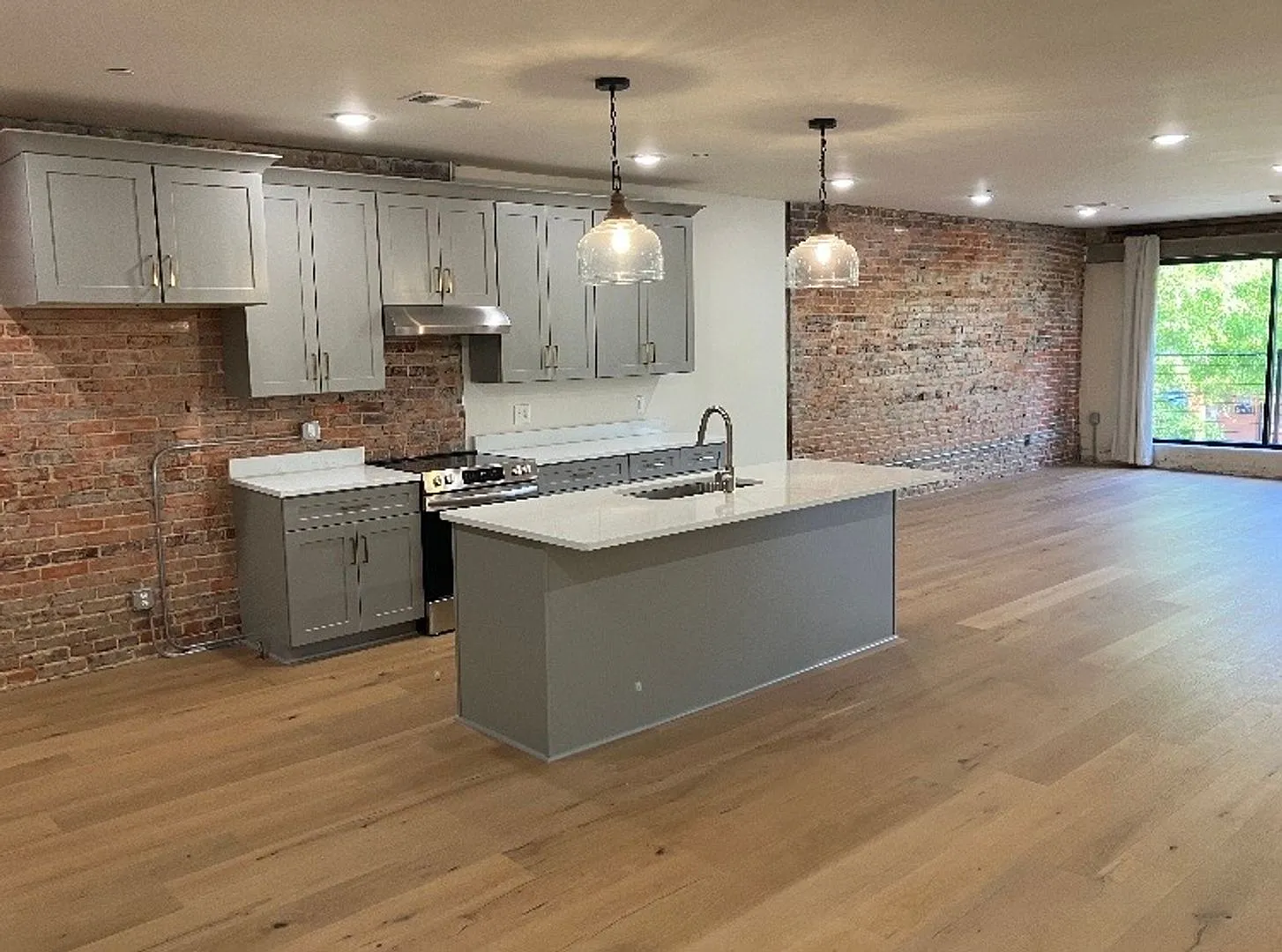 213 W Main St. Apt# 4 — Photo 3