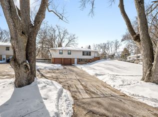 1700 County Road C E, Maplewood, MN 55109