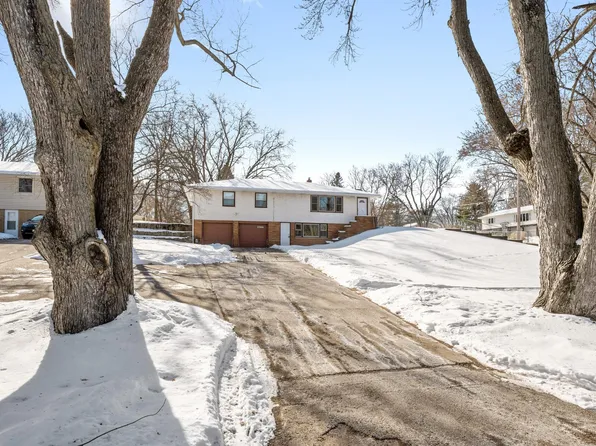 1700 County Road C E, Maplewood, MN 55109