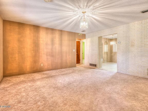 5th image of 1493 Carmen Ave