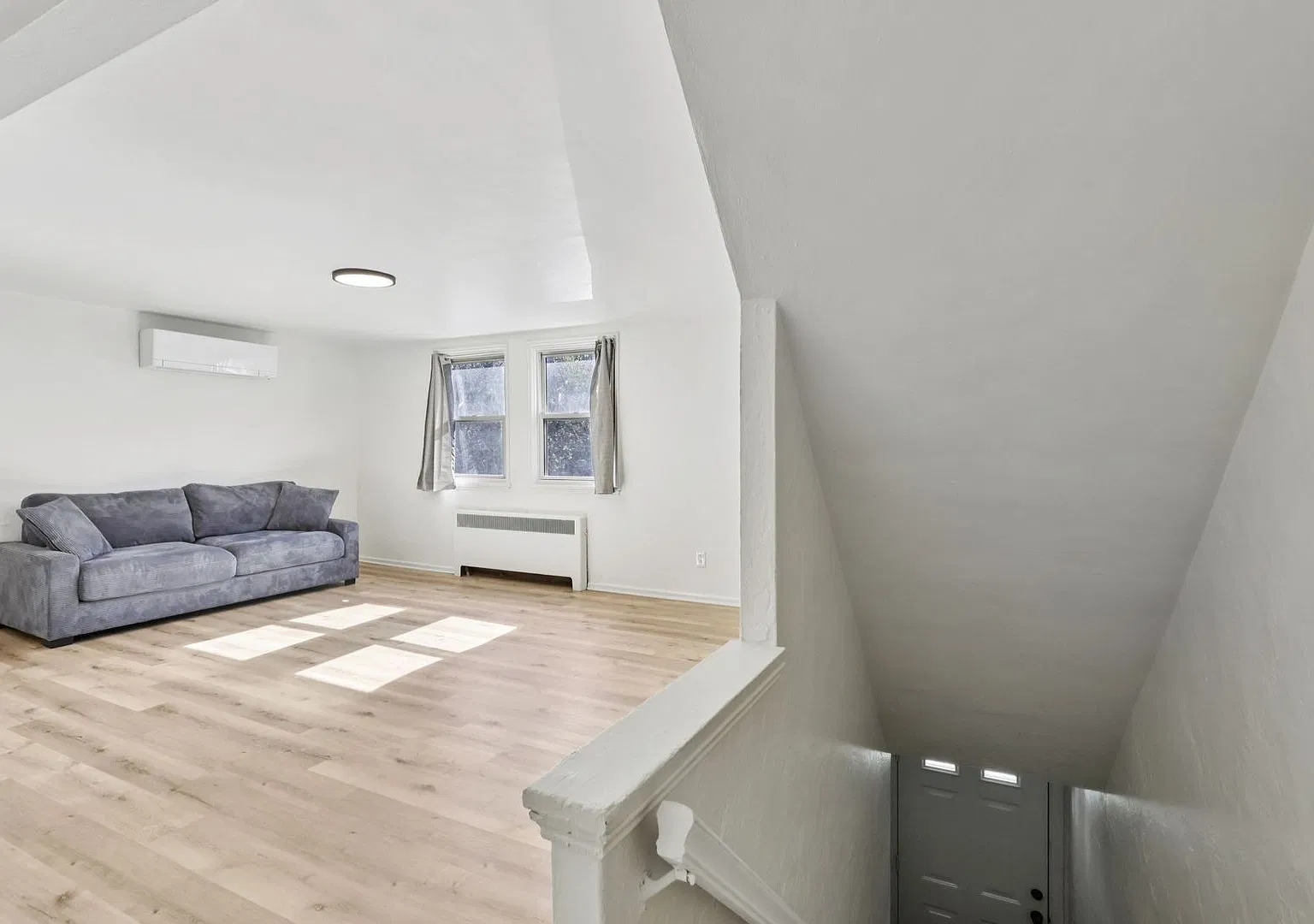 Brentwood Towne Homes Comfortable Townhome Living in a Convenient Pittsburgh Location — Photo 4