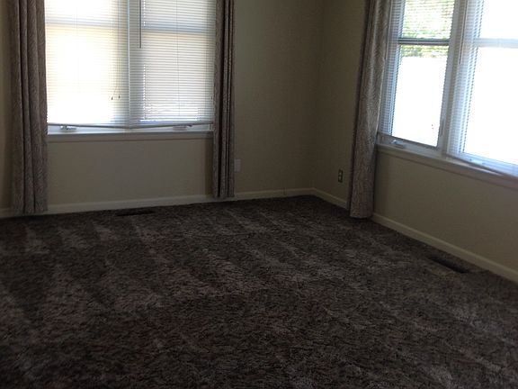 4th image of 5154 S Alaska St