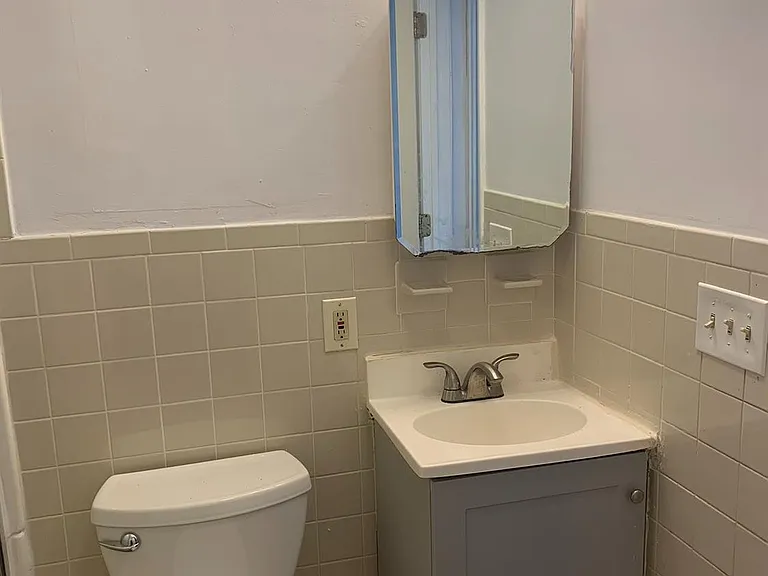 11 Pelham Ave — Photo 10