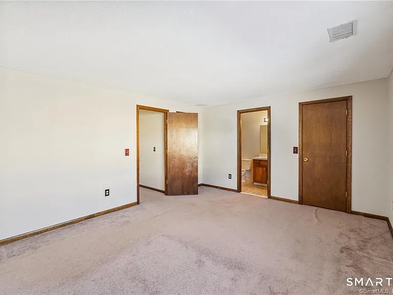 17 Oak Forest Dr #2 — Photo 29