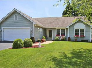 725 Appaloosa Trl, Racine, WI 53402