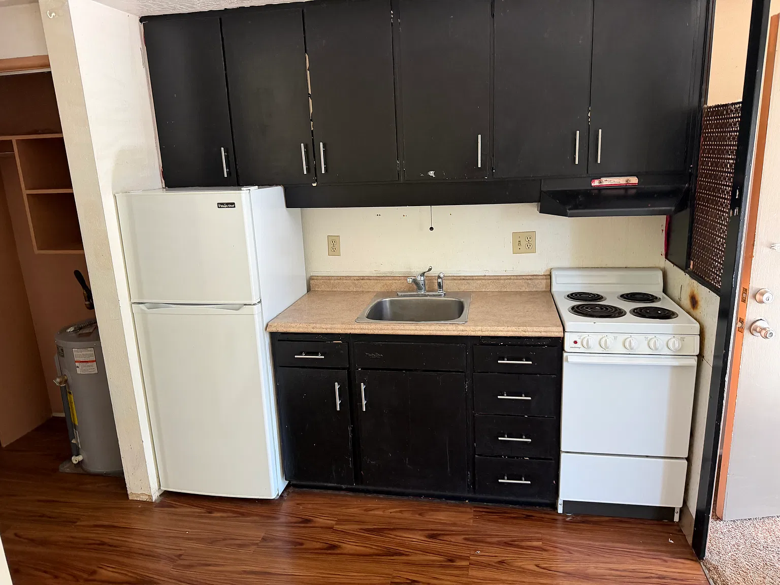1 bed, 400 sqft, $950 — Photo 2